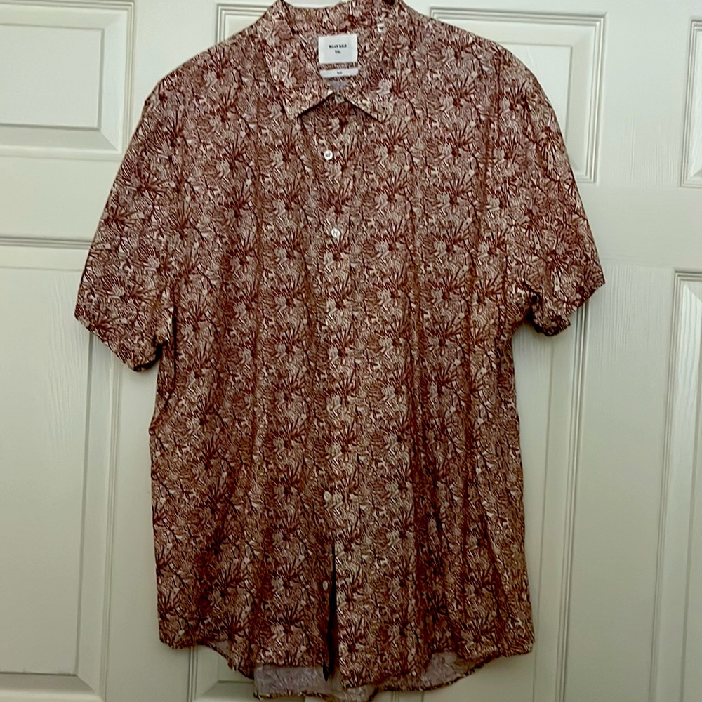 Mens short sleeve casual button down shirt. Casual and classy